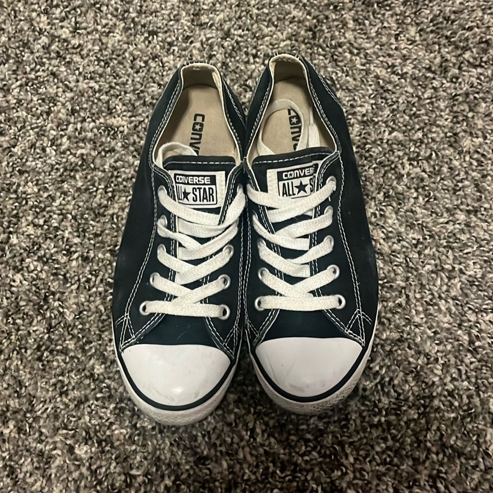 Converse Chucks Women’s Sz 7